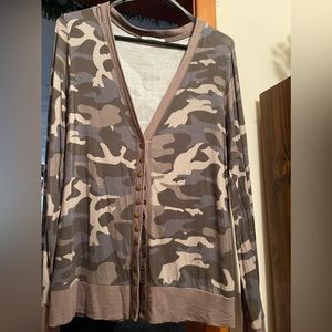 Super cute button down flannel